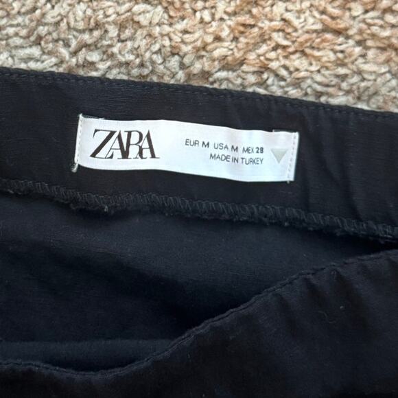Women's Size M Black Zara Asymmetrical Mini Skirt Shell Button - Picture 4 of 4
